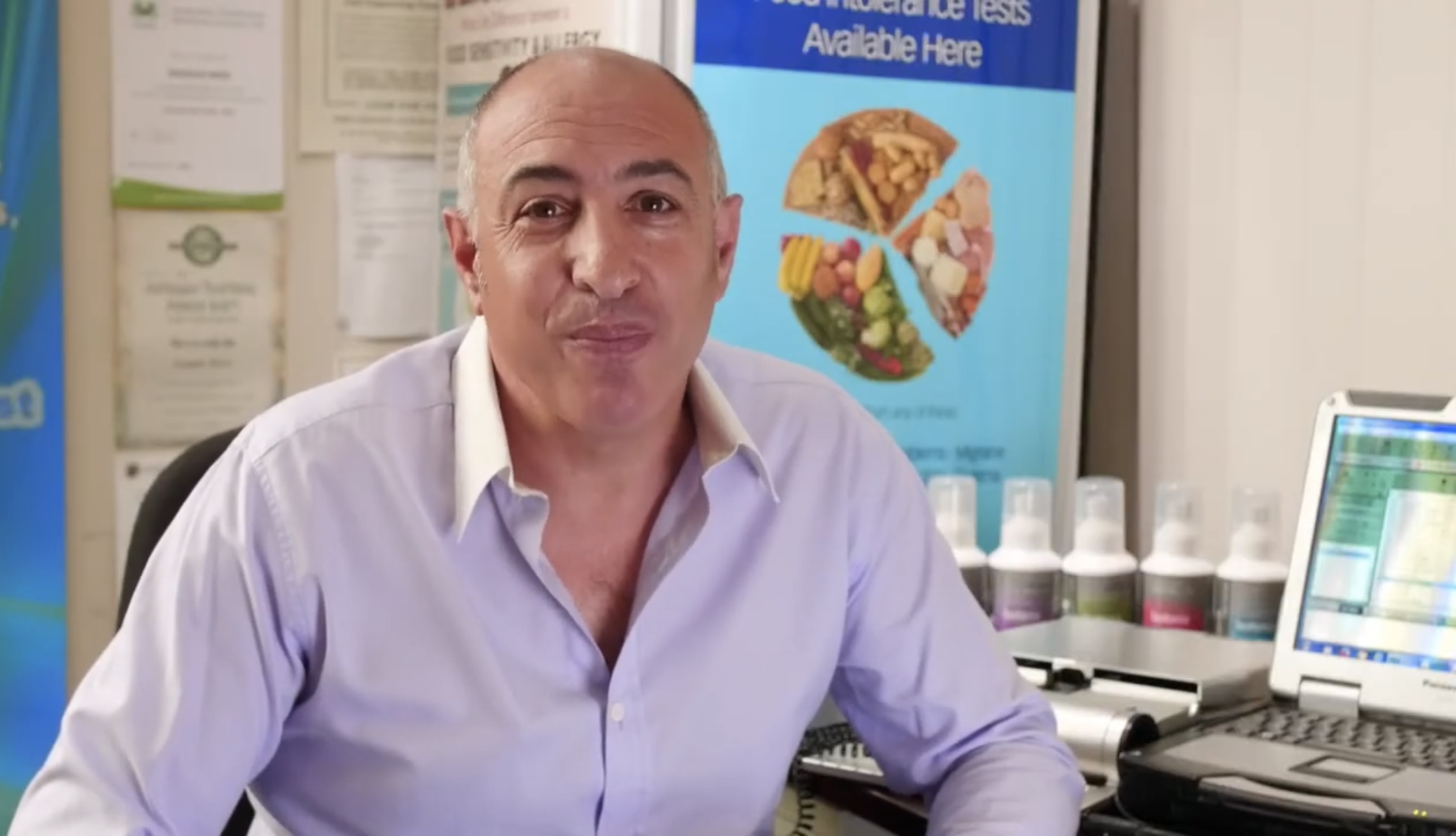 Douglas Mizzi — Clinical Nutritionist — in his consulting clinic